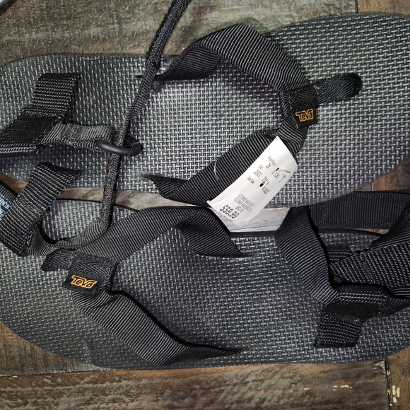 Womens Teva Sandals - Picture 1 of 4